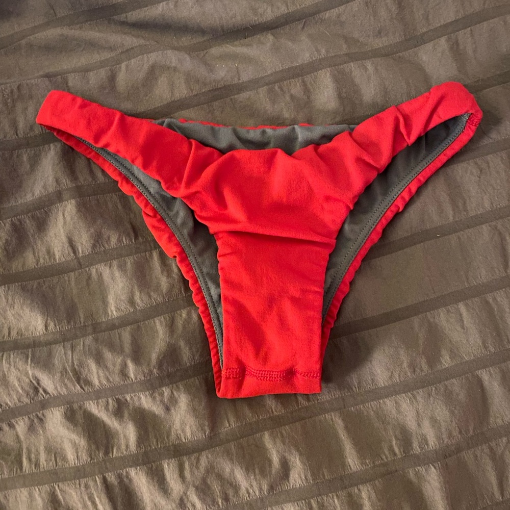 Jolyn Red Hermosa Bottoms Size Large